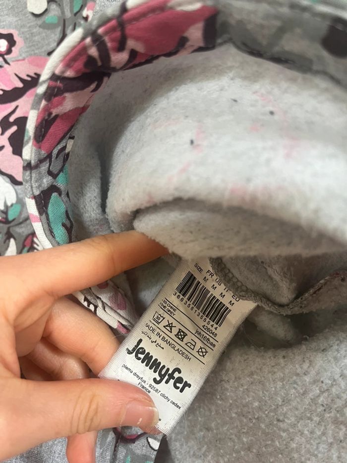 Pull à fleurs - photo numéro 2