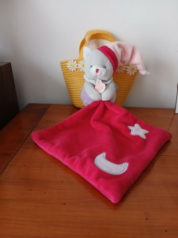 Baby Nat:Doudou-Peluche Chaton avec mouchoir brodé