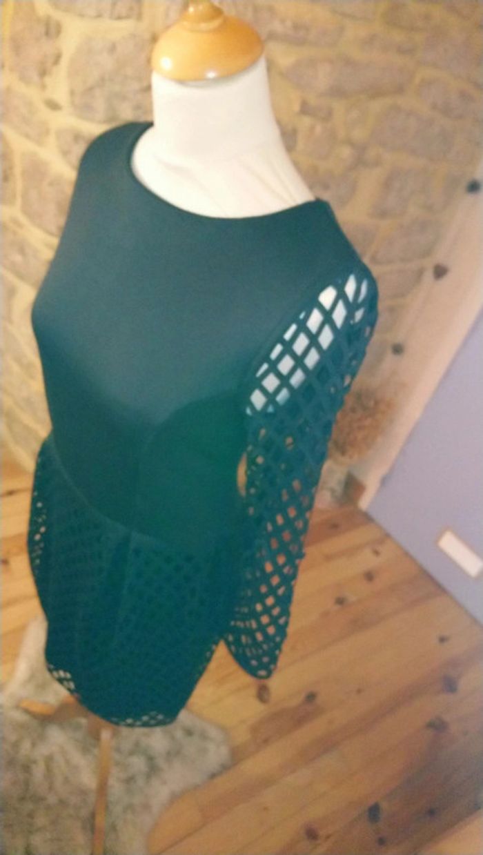 Superbe robe très originale Kookai taille M soit 38/40 - photo numéro 2