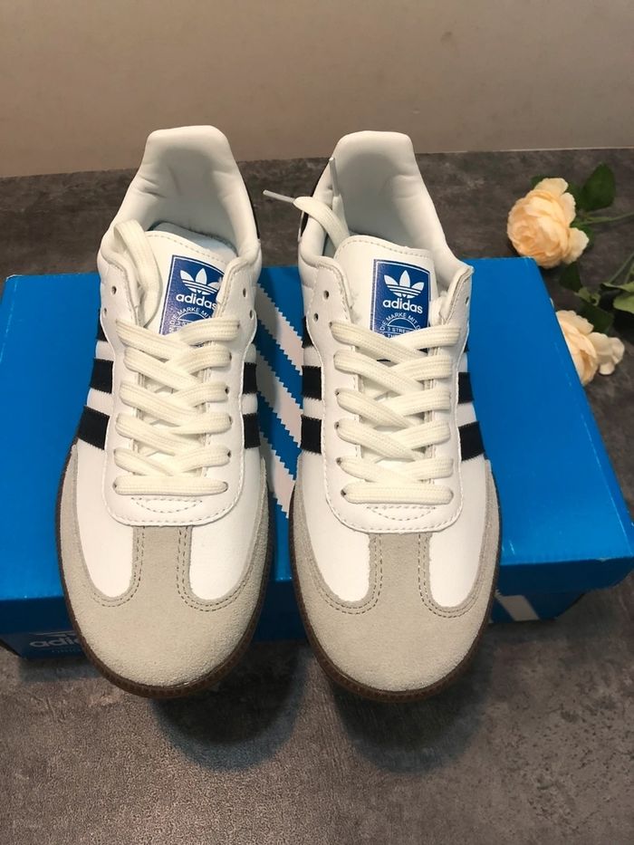 Originais Adidas Samba OG Blanc Taille 44 - photo numéro 2