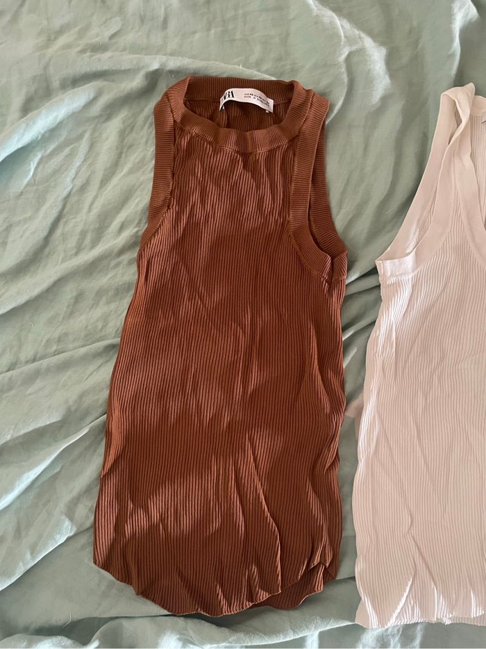 Lot de 2 débardeurs - Zara - Taille XS - En excellent état - photo numéro 4