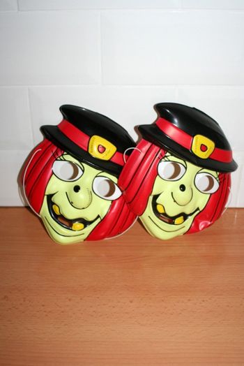 Lot de 2 masques de sorcière