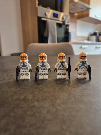 Figurines lego 4 clones troopers de la 332ème sw1097 star wars