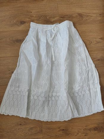 Jupe blanche, M, Isla Bonita