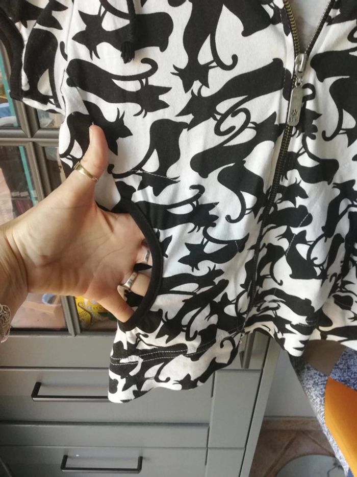 Sweat à capuche 34/36 - photo numéro 4