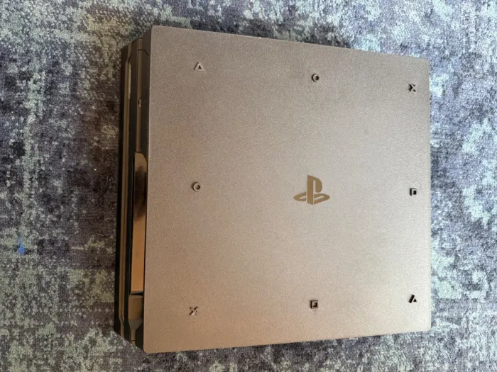 Console de jeu Sony PlayStation 4 Pro 1 To avec 1 manette - Noir de jais - avec emballage d'origine - photo numéro 2