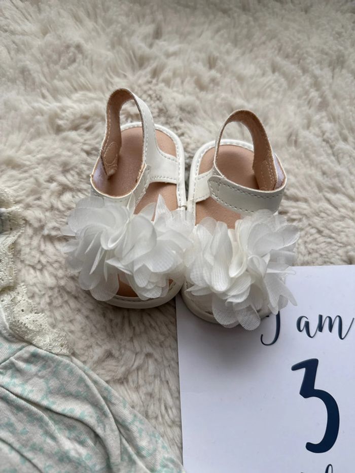 Robe body vert d'eau crème 56 cm avec son bandeau et petites chaussures taille 17 - photo numéro 3