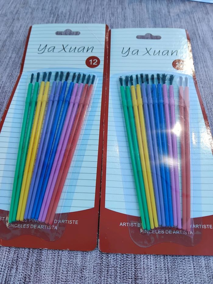 lot accessoire et peinture enfant