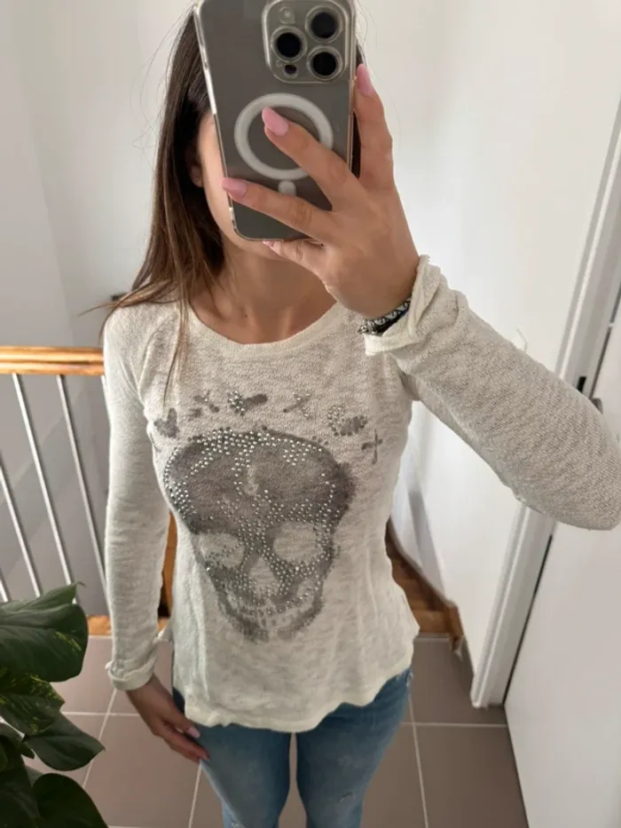 Pull Jennyfer blanc tête de mort