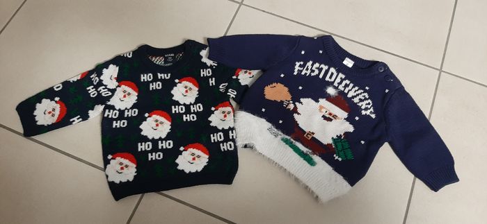 Lot de pulls de Noël