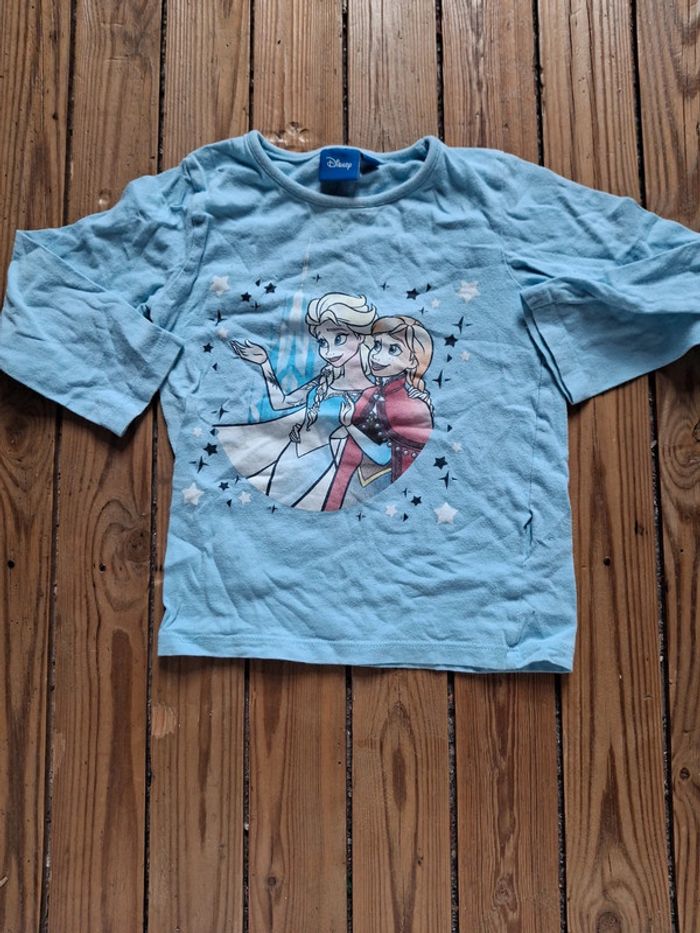 Tshirt reine des neiges taille 4 ans