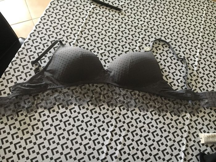 Soutien gorge gris