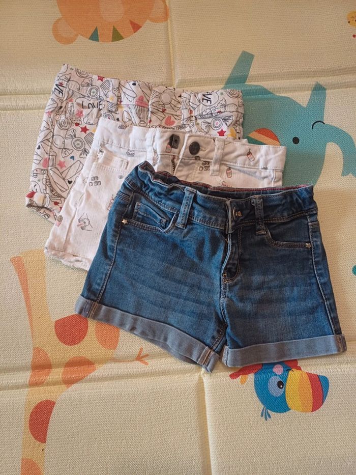 Lot shorts 4 ans