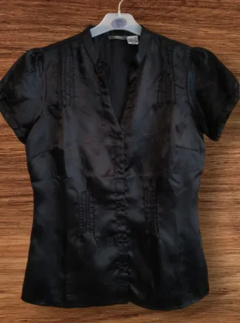 Blouse noire chic & élégante