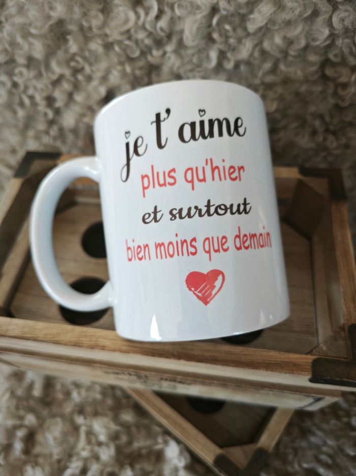 Tasse Idée Cadeau Saint Valentin - Je t'aime plus qu'Hier - photo numéro 2