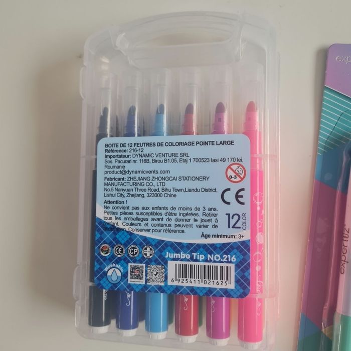 Lot de stylos et feutres - photo numéro 2