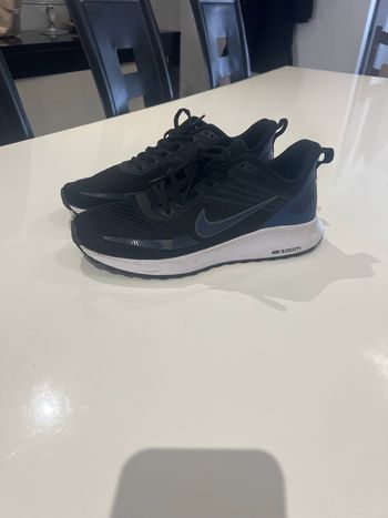Chaussure Nike Zoom Runeur, Taille 43 Homme