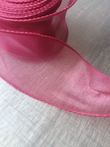 Ruban ondulé  organza  bordeau 9m