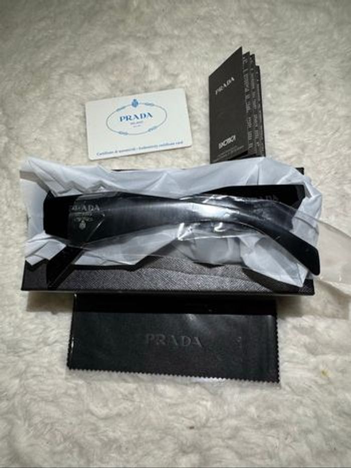 Lunette de soleil prada - photo numéro 5