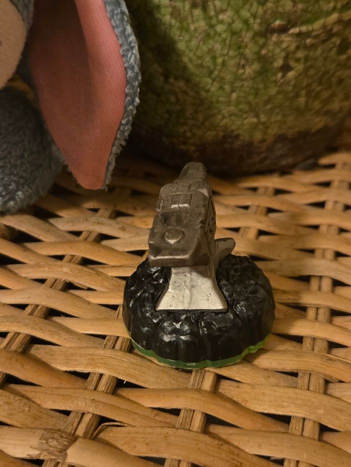 💜Figurine skylanders anvil rain spyro's aventure - photo numéro 4