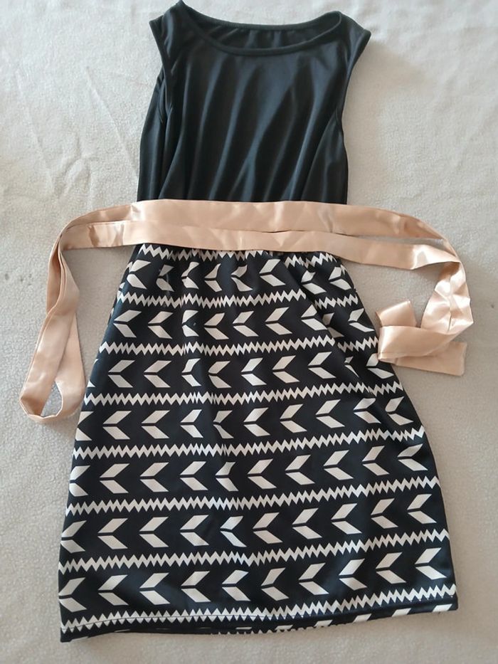 Robe femme taille S - photo numéro 2