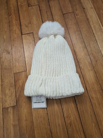 ❄️ Bonnet crème à pompon Neuf