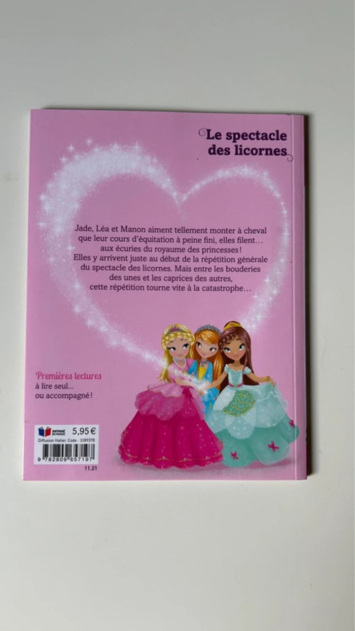 Livre le spectacle des licornes une deux trois princesse - photo numéro 2