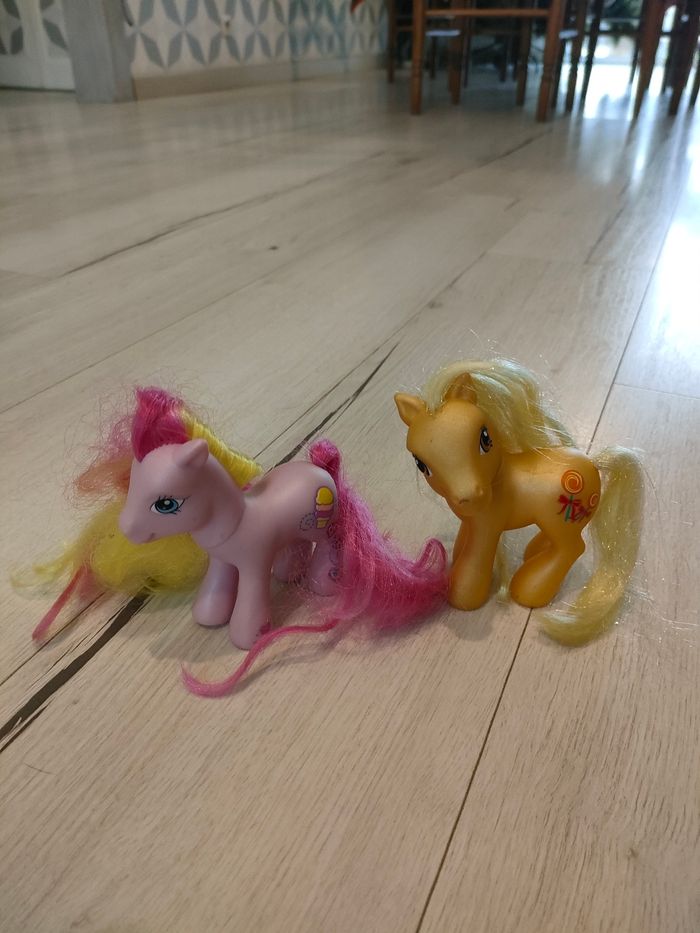 2 my little poneys