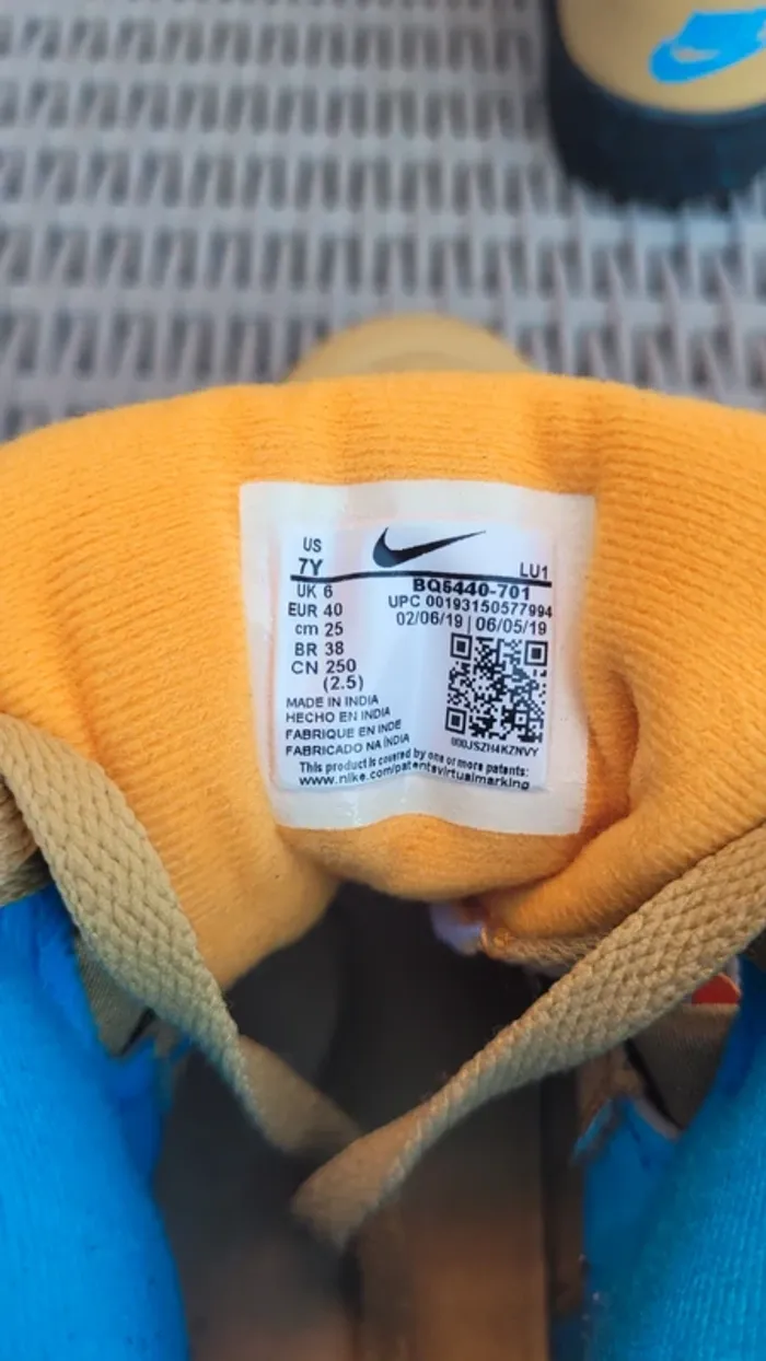 Baskets Nike taille 40 - photo numéro 4
