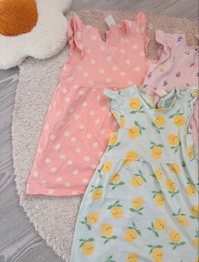 Lot robes fille 4 ans - photo numéro 2