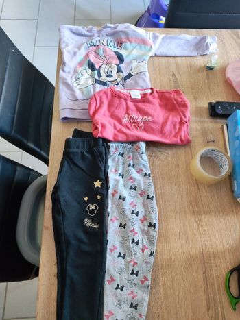 2 pull et 2 pantalon 3 ans