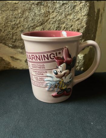 Grande tasse , mug Minnie en relief 3D Disneyland Resort Paris