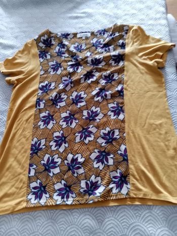 T-shirt à fleurs scottage 
