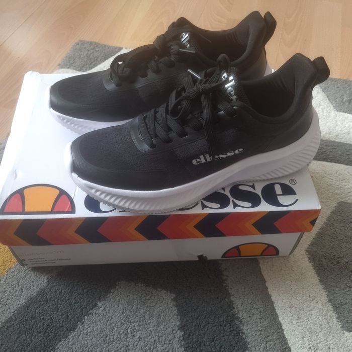 Basket ellesse  neuve - photo numéro 2