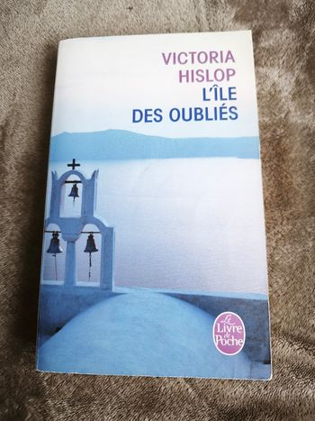 Livre l' île des oubliés 