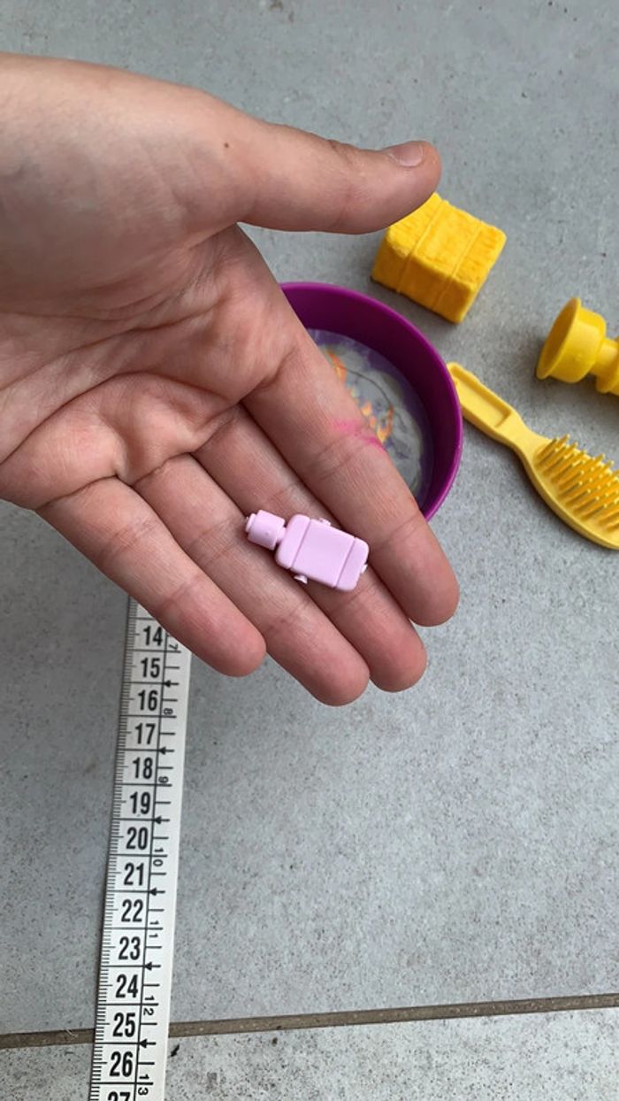 Lot accessoires barbie camping gourde brosse lampe foin - photo numéro 9