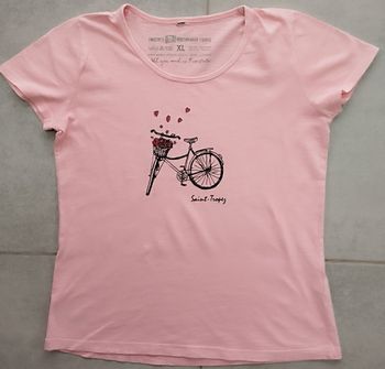 Tee-shirt fille de la marque Finestreta Mediterranean (taille 16 ans) en excellent état
