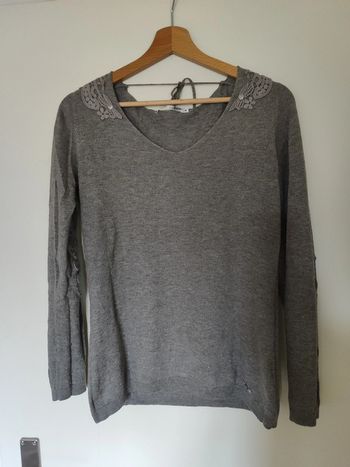 Pull avec dentelles