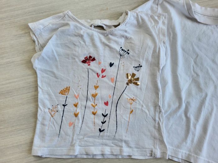 Lot de 2 tee-shirts fille 4 ans - photo numéro 2