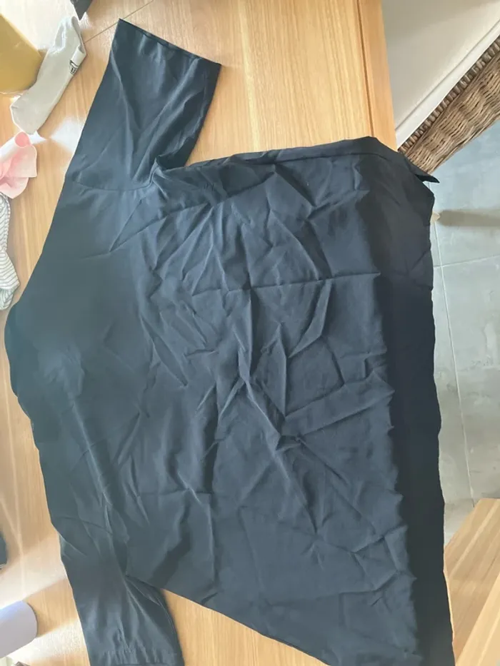Chemise noire - photo numéro 3