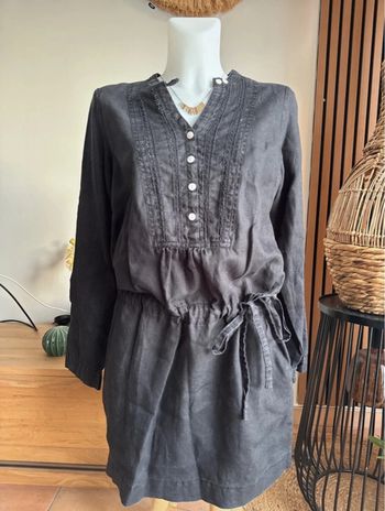 Robe noire en lin