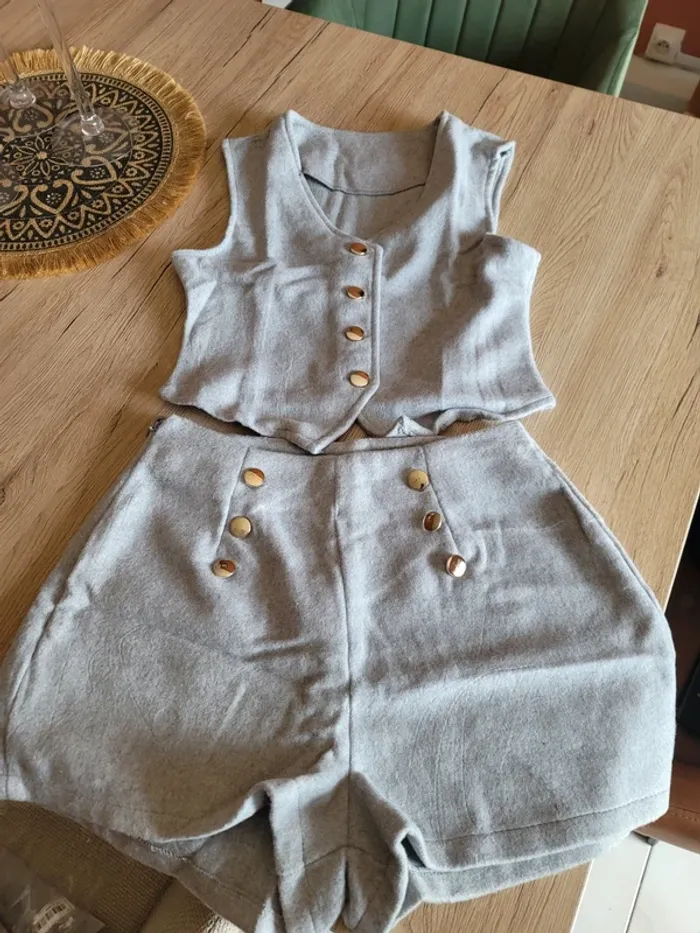 Ensemble blazer et short