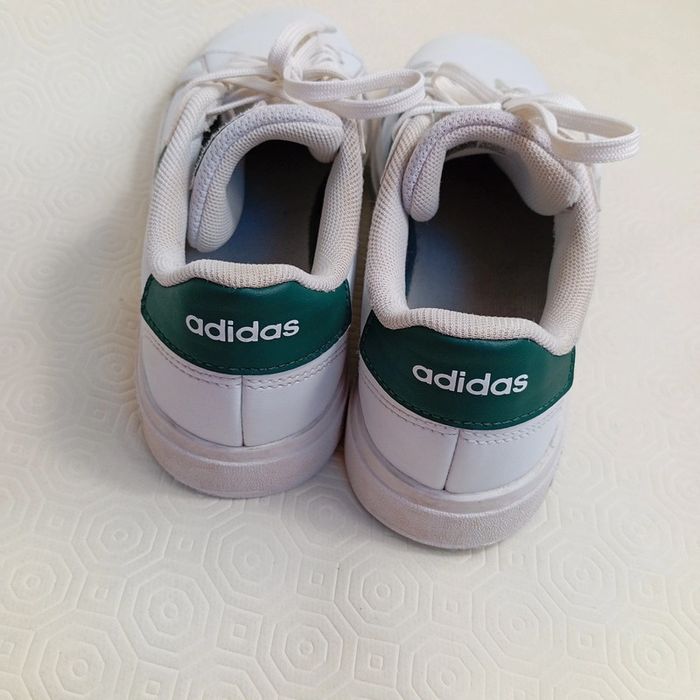 Baskets Adidas Pour Enfant Taille 34. Baskets Blanches Adidas Enfant - photo numéro 5