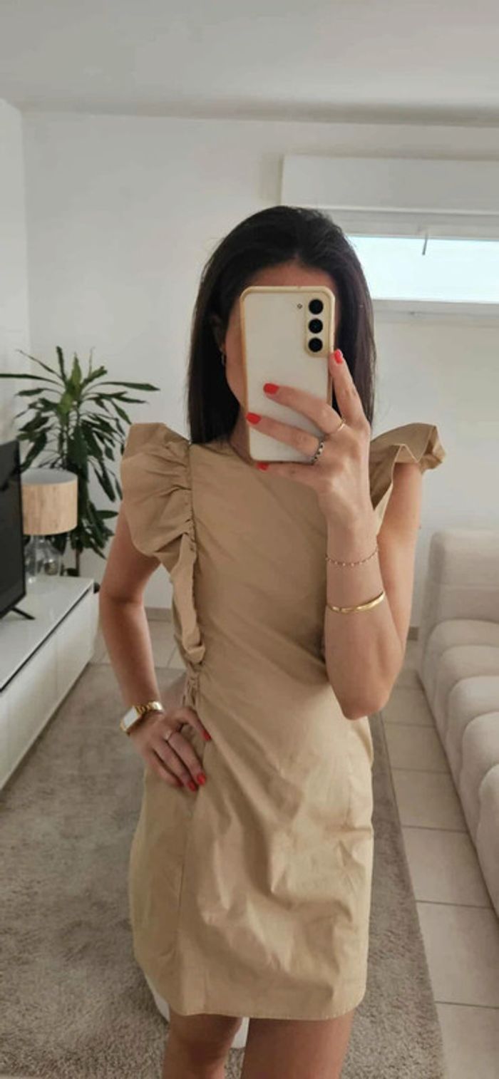 Robe Zara camel en excellent état. - photo numéro 3