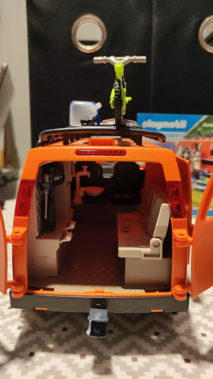 Explorateur avec son van PLAYMOBIL complet sans boîte - photo numéro 2
