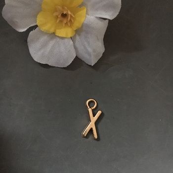 pendentif fantaisie métal doré lettre X