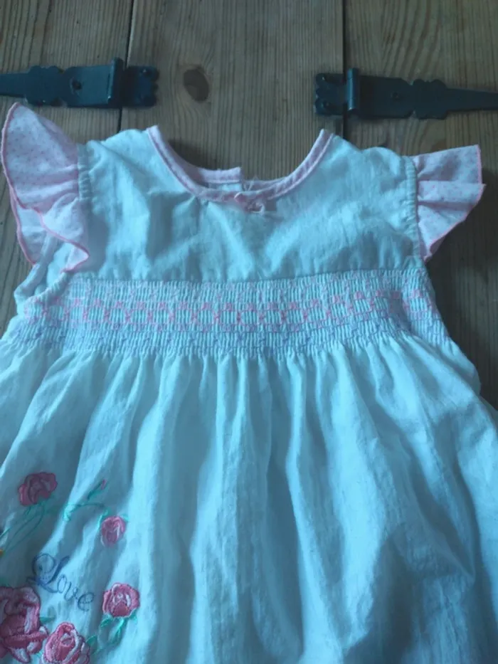 Robe Fille 18/23  Mois - photo numéro 3