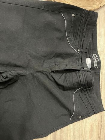 Lot de 2 pantalons taille 44