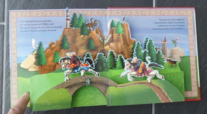 Joli livre pour enfants avec pop-ups "Lancemulot" - photo numéro 6