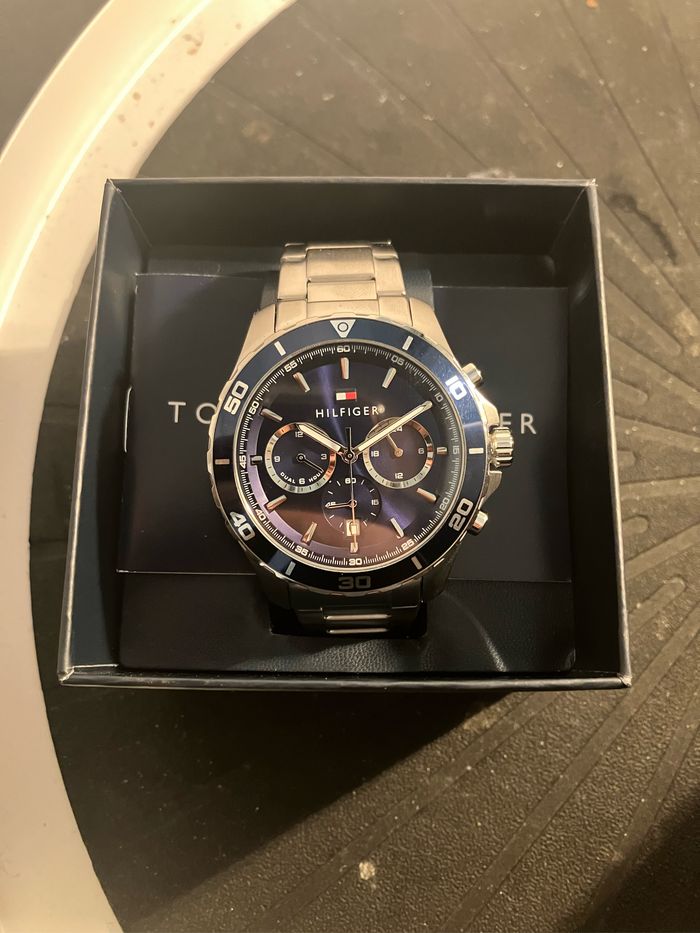 Montre tommy Jordan bleue neuve - photo numéro 2